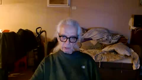 tom112292014 online show from March 1, 2026, 3:52 am