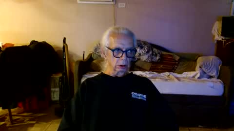 tom112292014 online show from June 9, 2026, 2:39 pm