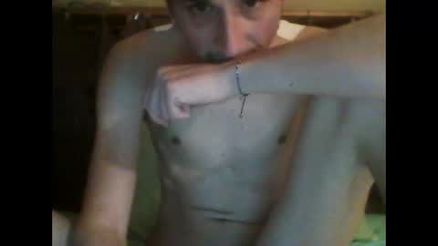 Snapshot of tom13474745 chatting on April 16, 2026, 10:45 pm Tom online show from April 16, 2026, 10:45 pm