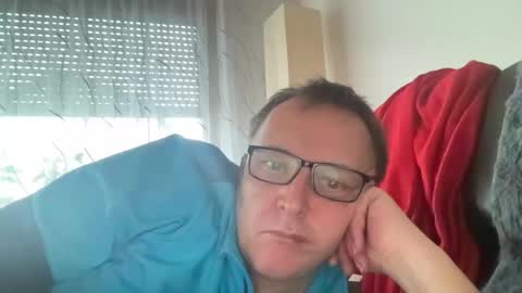 Tom online show from March 2, 2025, 4:32 pm