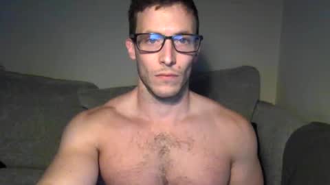 Snapshot of tom90ukx chatting on January 31, 2025, 3:33 pm tom90ukx online show from January 31, 2025, 3:33 pm