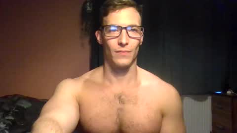 tom90ukx online show from February 20, 2026, 5:35 pm