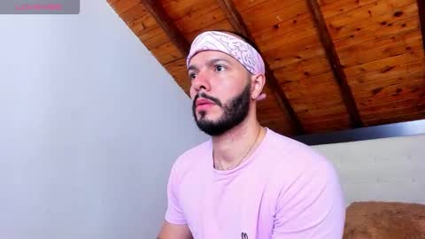   online show from September 22, 2025, 12:07 pm