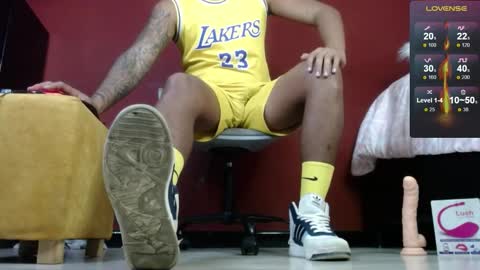 Tom online show from February 19, 2025, 8:10 pm