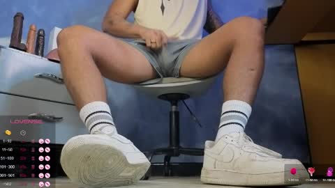 Tom online show from March 28, 2026, 2:38 pm