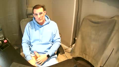 tom_elliott online show from November 19, 2025, 9:31 am