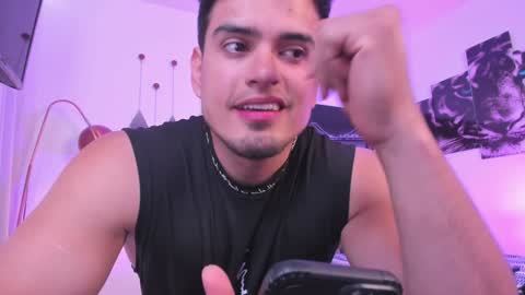 Snapshot of tom_mckleein chatting on December 1, 2024, 8:53 pm TOM MCKLEEIN instagram online show from December 1, 2024, 8:53 pm