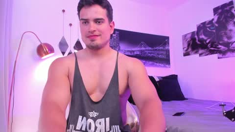 Snapshot of tom_mckleein chatting on December 4, 2024, 6:50 pm TOM MCKLEEIN instagram online show from December 4, 2024, 6:50 pm