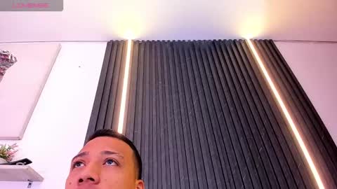 Tom muscle1 online show from November 14, 2025, 12:04 pm