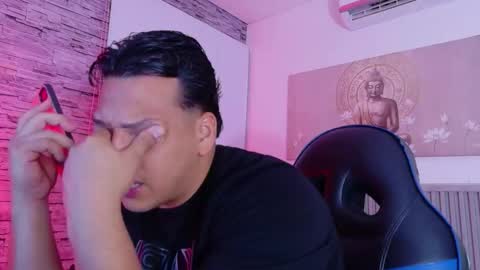 Tom muscle1 online show from March 30, 2026, 12:06 pm