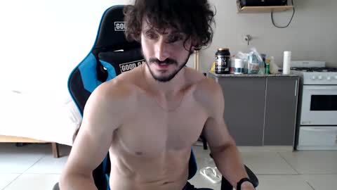 Snapshot of tom_show chatting on December 18, 2024, 7:30 pm tom_show online show from December 18, 2024, 7:30 pm