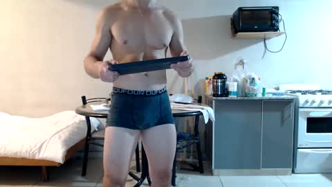 Snapshot of tom_show chatting on January 15, 2025, 7:05 am tom_show online show from January 15, 2025, 7:05 am