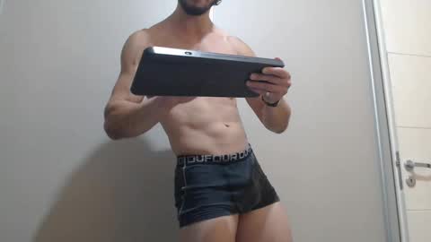 Snapshot of tom_show chatting on February 3, 2025, 6:34 am tom_show online show from February 3, 2025, 6:34 am