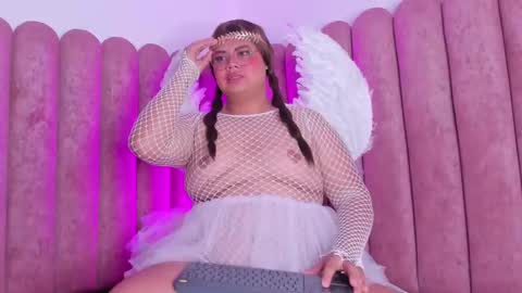 Snapshot of tom_silver_ chatting on December 21, 2024, 2:19 am Tom Silver online show from December 21, 2024, 2:19 am