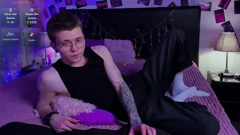 Snapshot of tomas_norton chatting on May 16, 2026, 9:13 pm tomas_norton online show from May 16, 2026, 9:13 pm