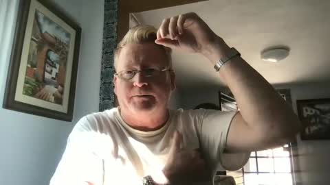 Hola online show from January 21, 2025, 9:04 pm