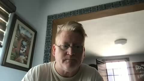 Hola online show from February 7, 2025, 9:15 pm