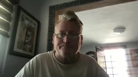 Hola online show from February 13, 2025, 7:10 pm