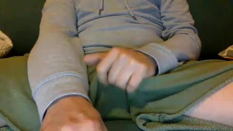 tombi125 online show from December 1, 2024, 4:40 pm