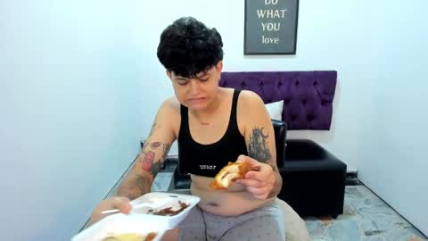 Snapshot of tomboy_natali chatting on May 10, 2026, 10:59 pm IAN SAYD online show from May 10, 2026, 10:59 pm