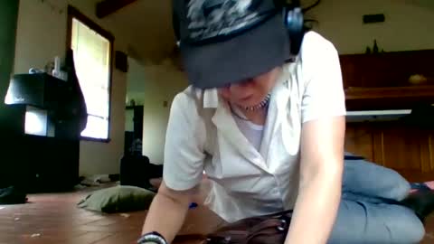 tomboy_titties online show from June 15, 2026, 8:22 pm