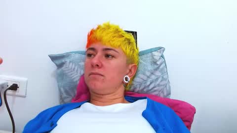 Blue online show from December 20, 2025, 4:36 pm