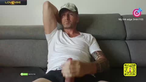 Snapshot of tomhardic chatting on January 22, 2025, 7:56 pm TOM online show from January 22, 2025, 7:56 pm