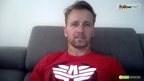 Snapshot of tomhardic chatting on October 13, 2025, 3:39 am TOM online show from October 13, 2025, 3:39 am