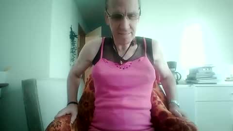 Snapshot of tomislav321 chatting on April 8, 2026, 4:29 pm tomislav321 online show from April 8, 2026, 4:29 pm