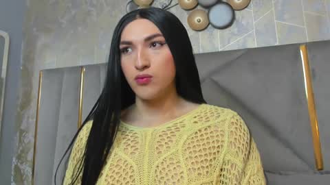 Snapshot of tomlondon_ chatting on January 17, 2025, 11:49 am online show from January 17, 2025, 11:49 am