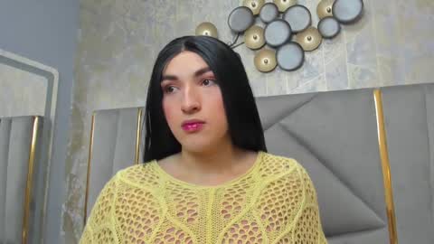 Snapshot of tomlondon_ chatting on February 7, 2025, 11:45 am online show from February 7, 2025, 11:45 am