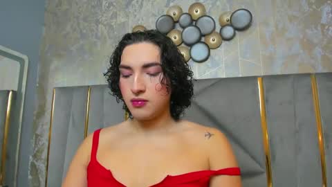 Snapshot of tomlondon_ chatting on February 17, 2025, 11:44 am online show from February 17, 2025, 11:44 am