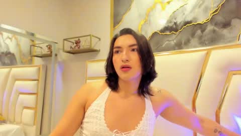 Snapshot of tomlondon_ chatting on March 4, 2025, 11:40 am online show from March 4, 2025, 11:40 am