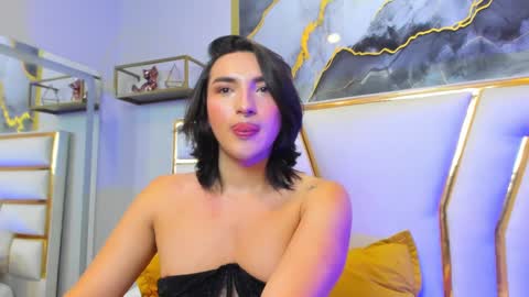Snapshot of tomlondon_ chatting on March 5, 2025, 2:45 pm online show from March 5, 2025, 2:45 pm
