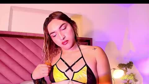 Snapshot of tomlondon_ chatting on September 19, 2025, 12:50 pm online show from September 19, 2025, 12:50 pm