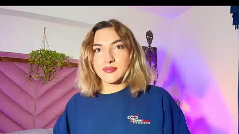 Snapshot of tomlondon_ chatting on October 8, 2025, 12:25 pm online show from October 8, 2025, 12:25 pm