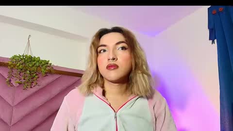 Snapshot of tomlondon_ chatting on October 14, 2025, 11:11 am online show from October 14, 2025, 11:11 am