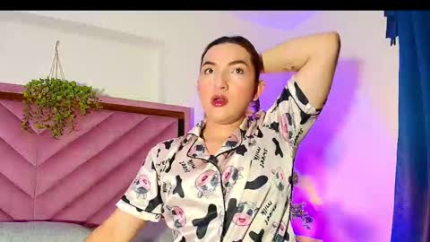 Snapshot of tomlondon_ chatting on October 16, 2025, 12:17 pm online show from October 16, 2025, 12:17 pm