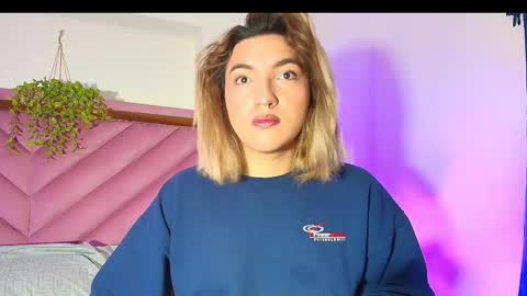 Snapshot of tomlondon_ chatting on October 22, 2025, 12:38 pm online show from October 22, 2025, 12:38 pm