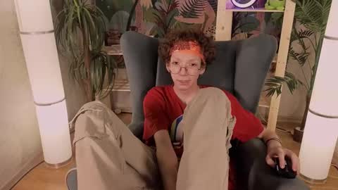 Tommie online show from March 8, 2025, 11:48 am