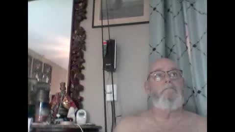 Tommie online show from November 23, 2025, 12:27 pm