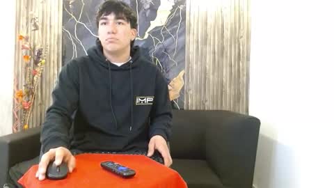 Snapshot of tommy160920 chatting on November 17, 2025, 12:55 pm tommy160920 online show from November 17, 2025, 12:55 pm