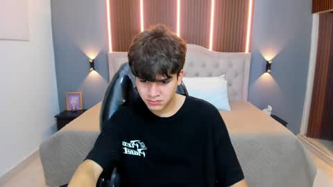 Tommy  online show from October 2, 2025, 3:57 am