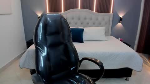 Tommy  online show from December 3, 2025, 3:58 am