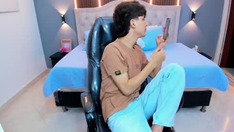 Snapshot of tommy18__ chatting on April 26, 2026, 3:26 am Tommy online show from April 26, 2026, 3:26 am