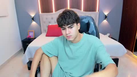 Snapshot of tommy18__ chatting on April 28, 2026, 3:22 am Tommy online show from April 28, 2026, 3:22 am