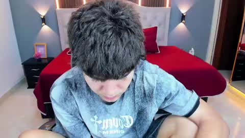 Snapshot of tommy18__ chatting on May 24, 2026, 3:33 am Tommy online show from May 24, 2026, 3:33 am