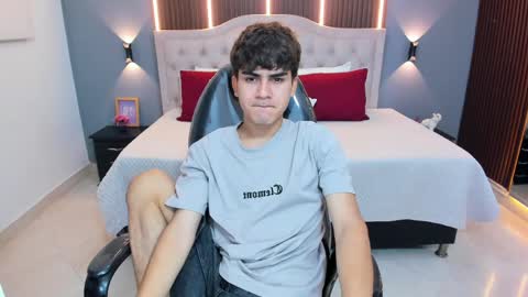 Snapshot of tommy18__ chatting on June 2, 2026, 3:30 am Tommy online show from June 2, 2026, 3:30 am