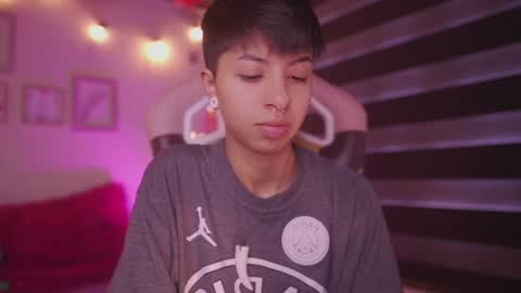 Blue  online show from February 28, 2025, 12:31 pm