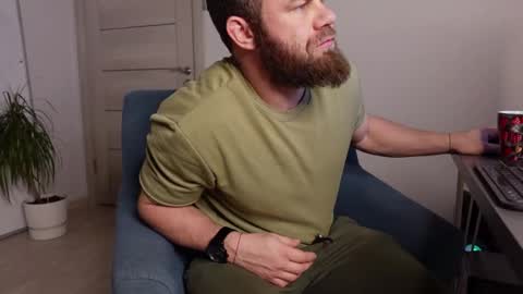 Snapshot of tommy_burnzzz chatting on December 2, 2024, 2:20 am tommy burnzzz online show from December 2, 2024, 2:20 am